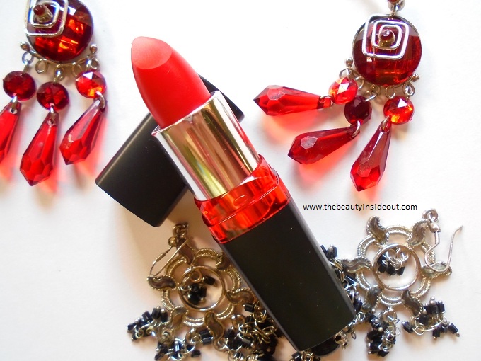 Maybelline Color Show Big Apple Red Creamy Matte Lipstick in 211 Cosmopolitan Red Review