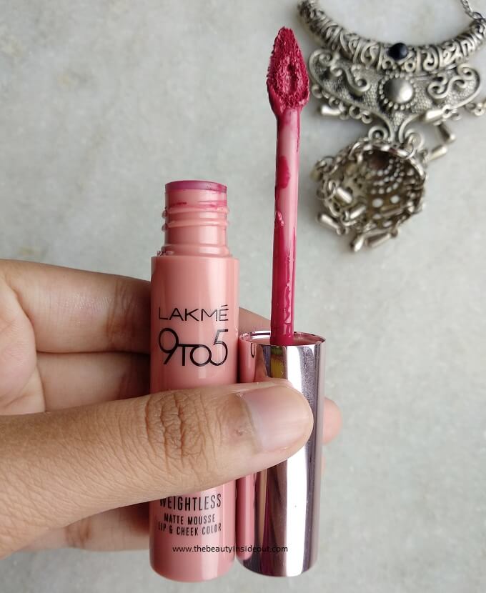 Lakme 9 to 5 Weightless Mousse Lip and Cheek Color Plum Feather