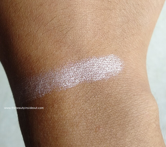 Wet n Wild MegaGLo Highlighter in Blossom Glow Swatch