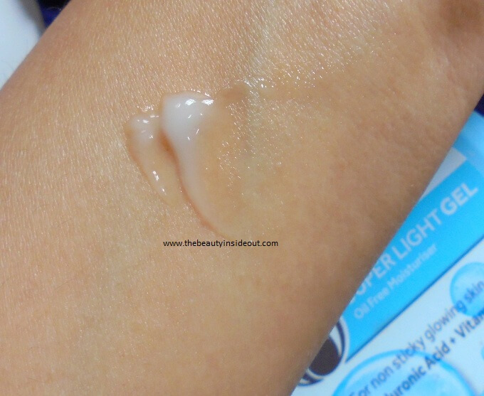 Ponds Super Light Gel Swatch