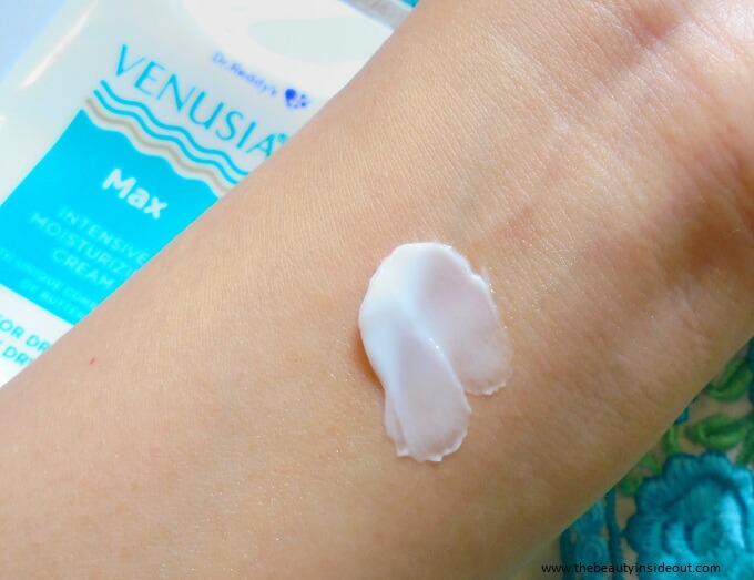 Venusia Max Intensive Moisturizing Cream Texture