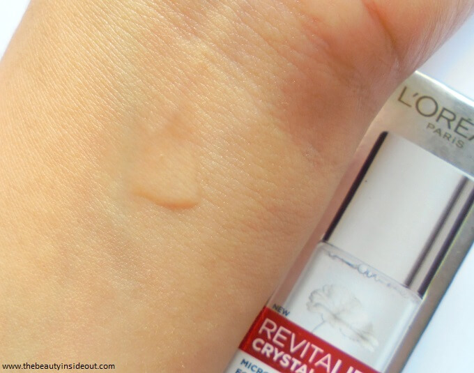 L'Oreal Paris Revitalift Crystal Micro Essence Texture