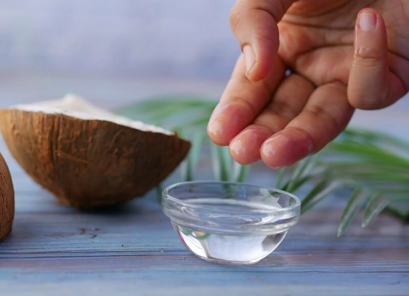 10 Best Hair Oils For Faster Hair Growth and Thickness