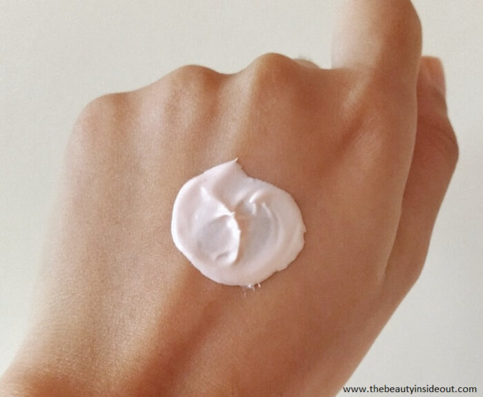 Lacto Calamine Sunscreen Texture